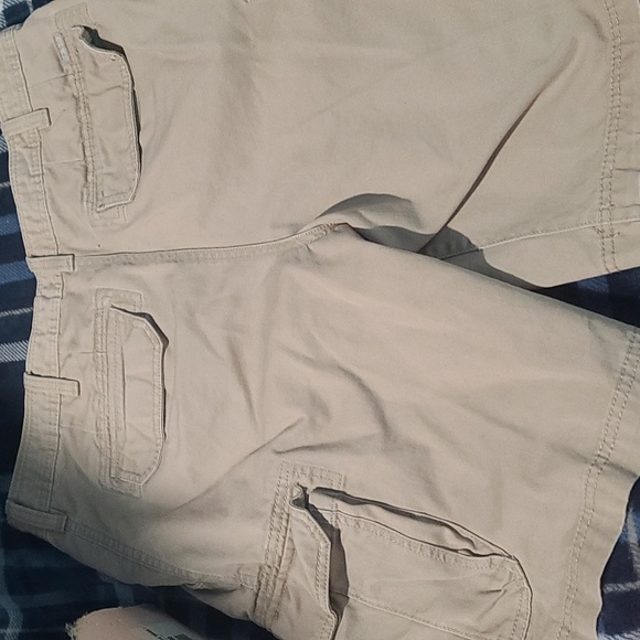 Shorts - Picture 4 of 4